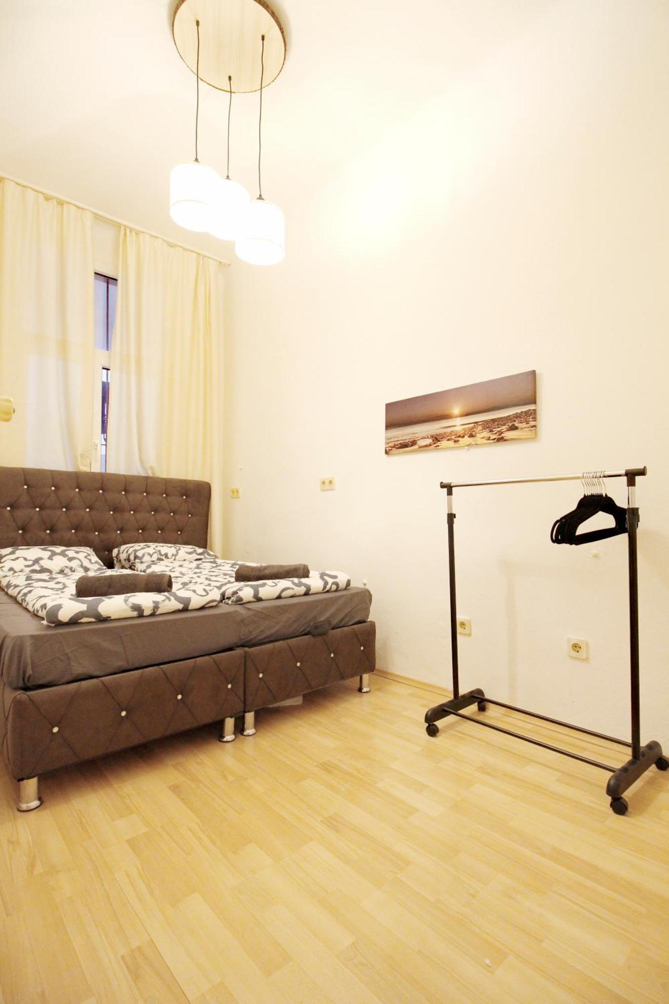 Comfortable Rooms Near Schonbrunn Palace Відень Екстер'єр фото