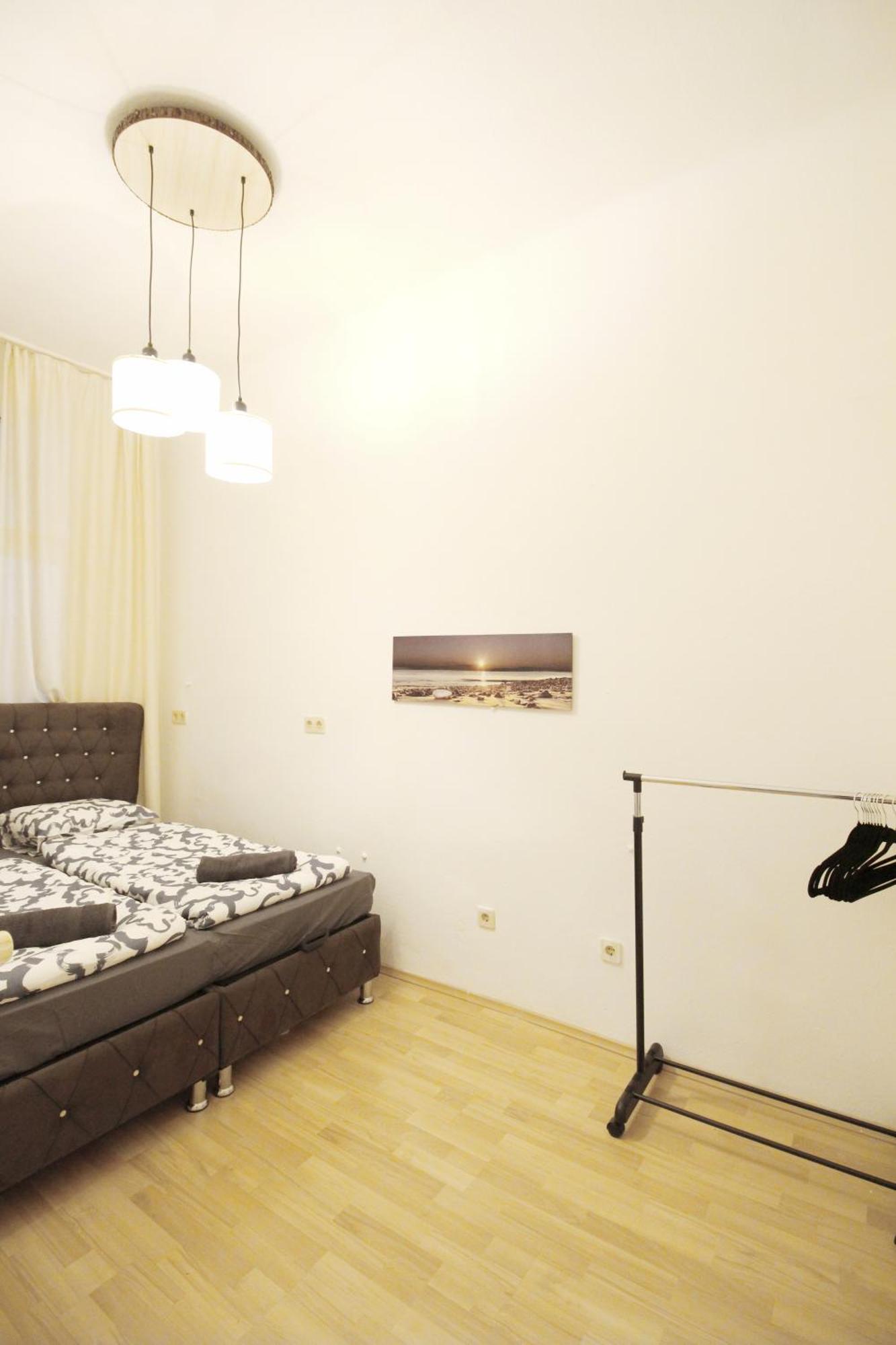 Comfortable Rooms Near Schonbrunn Palace Відень Екстер'єр фото